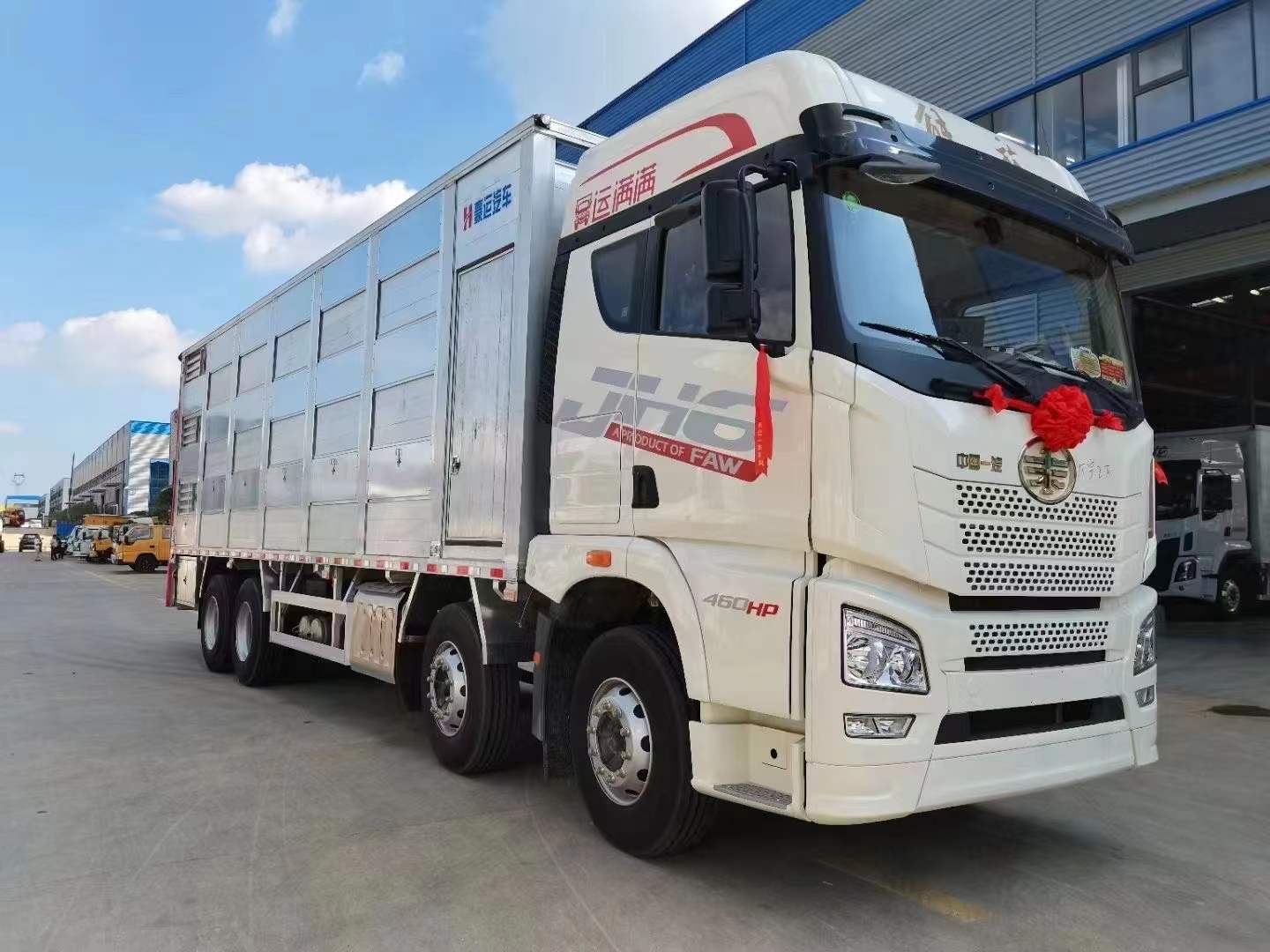 解放前四后八畜禽運輸車